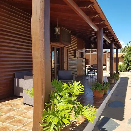 Casa La Molineta بيت للعطل